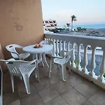 Encantador Estudio Con Terraza Privada Y Espectaculares Vistas Al Mar En Costa Del Silencio, Cerca De Cristianos Apartamento